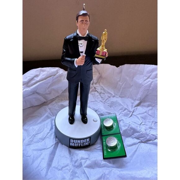 Hallmark 2023 The Office Dundie Winner! Ornament With Sound new - Picture 8 of 8